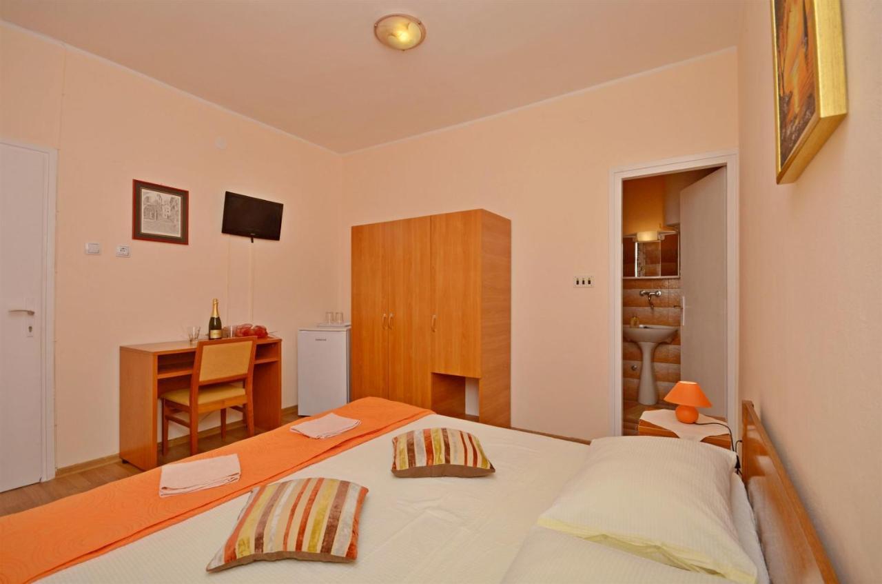 Apartment And Room Ivica 沃迪切 外观 照片