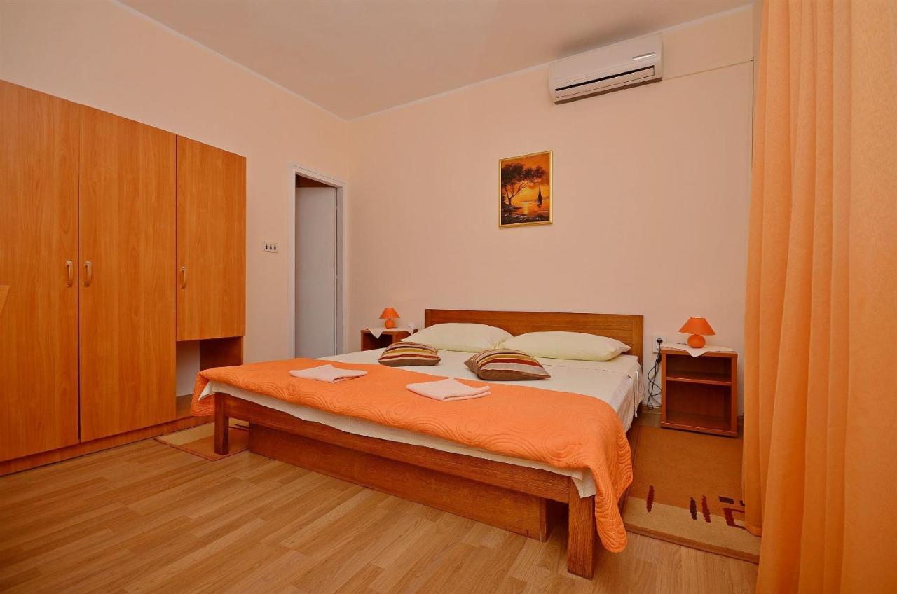 Apartment And Room Ivica 沃迪切 外观 照片