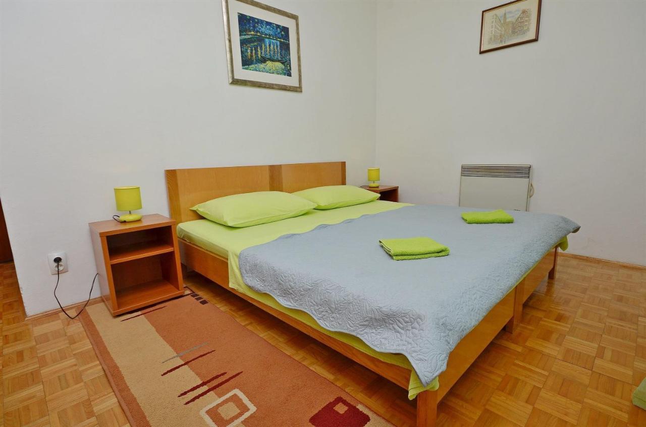 Apartment And Room Ivica 沃迪切 外观 照片