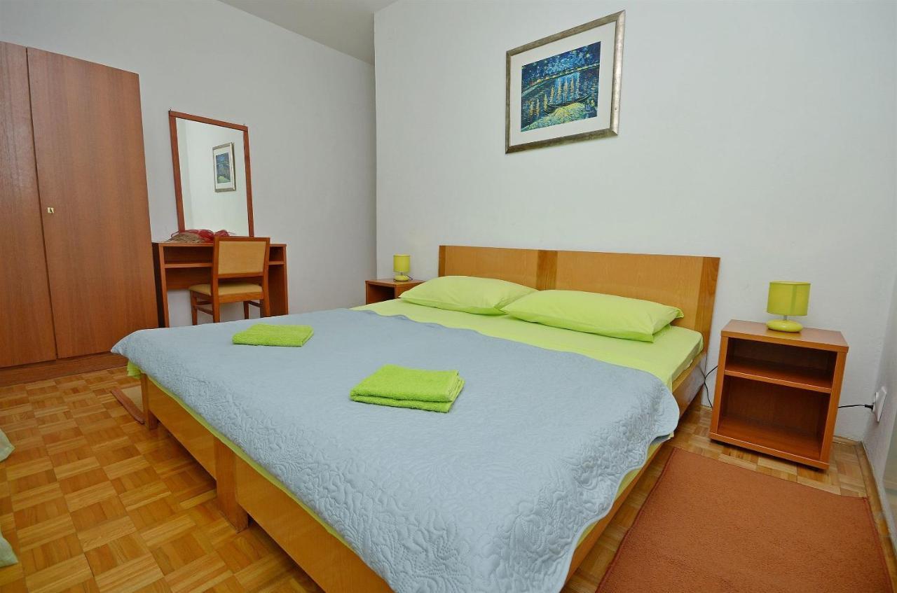 Apartment And Room Ivica 沃迪切 外观 照片
