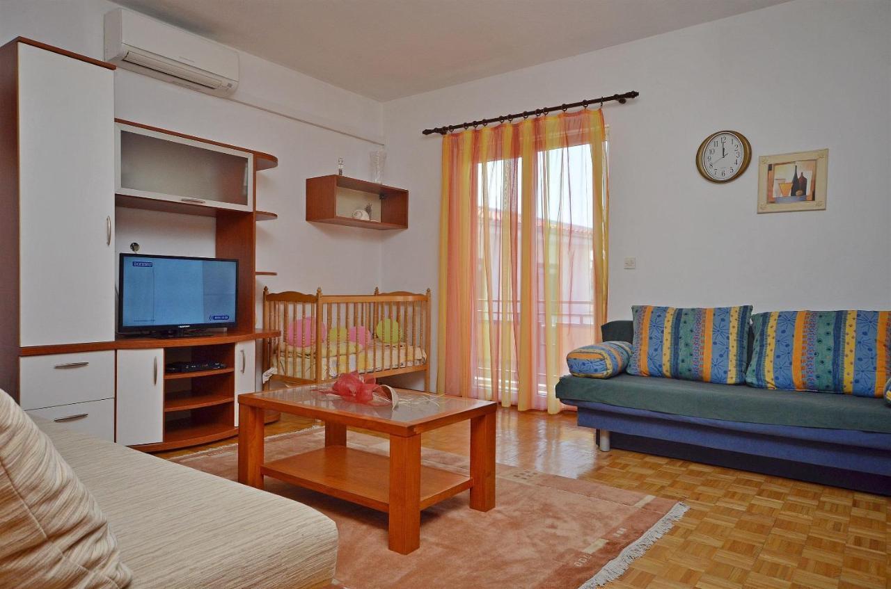 Apartment And Room Ivica 沃迪切 外观 照片